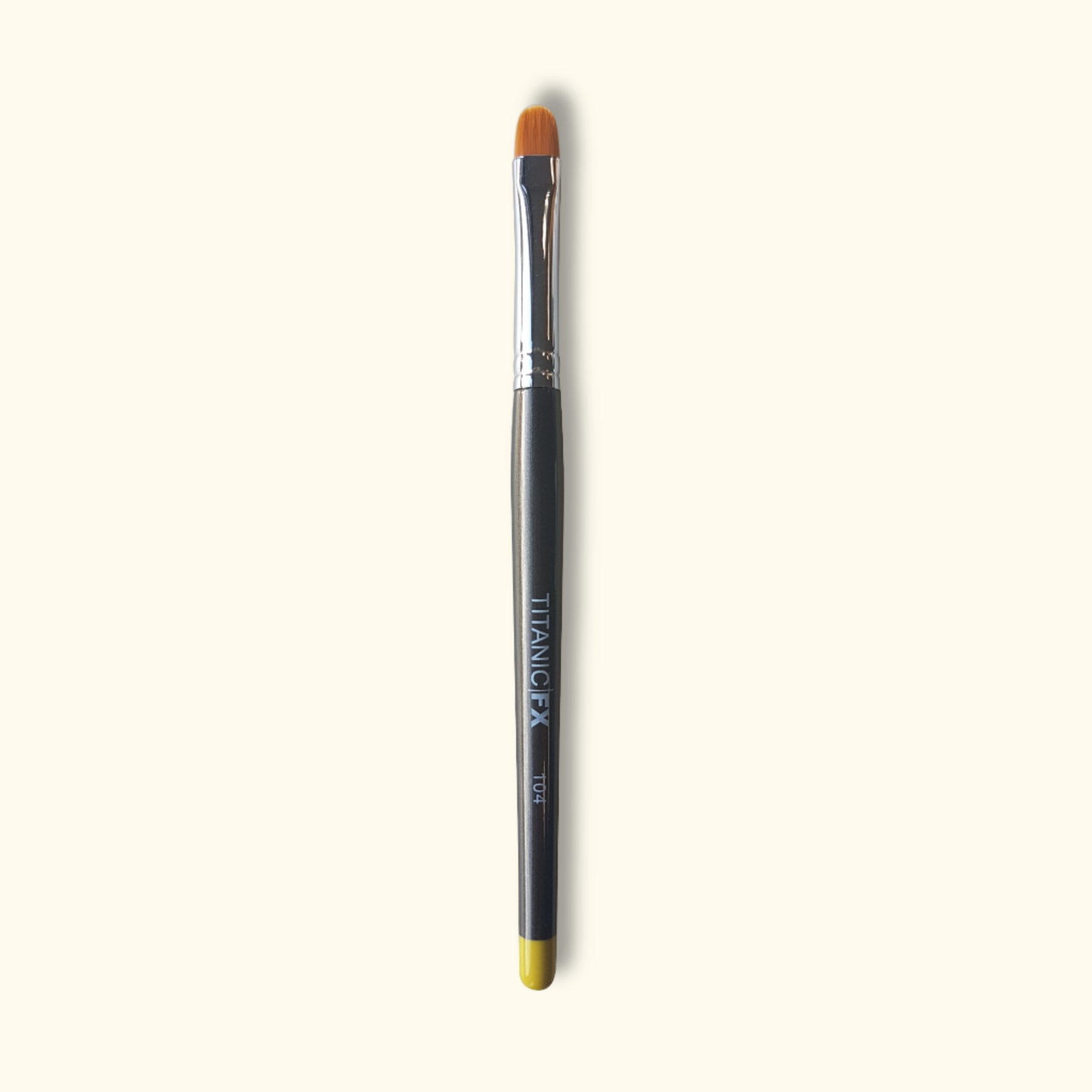 No. 104 - Little Lippy / Concealer Brush