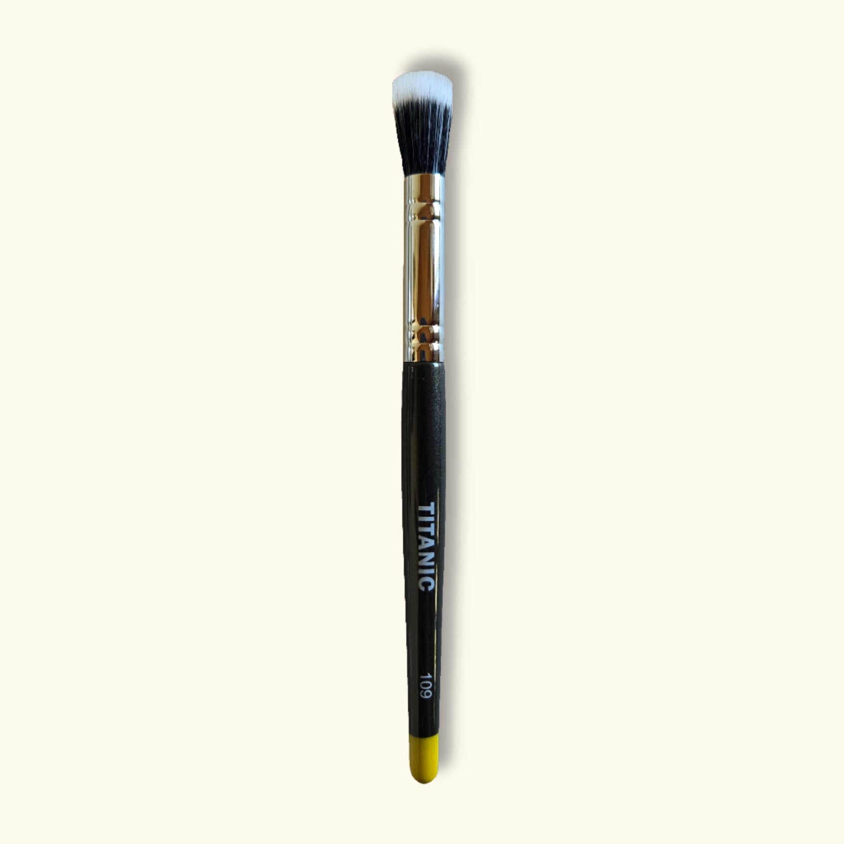 No. 109 - Small Round Duo-Fibre Stipple Brush