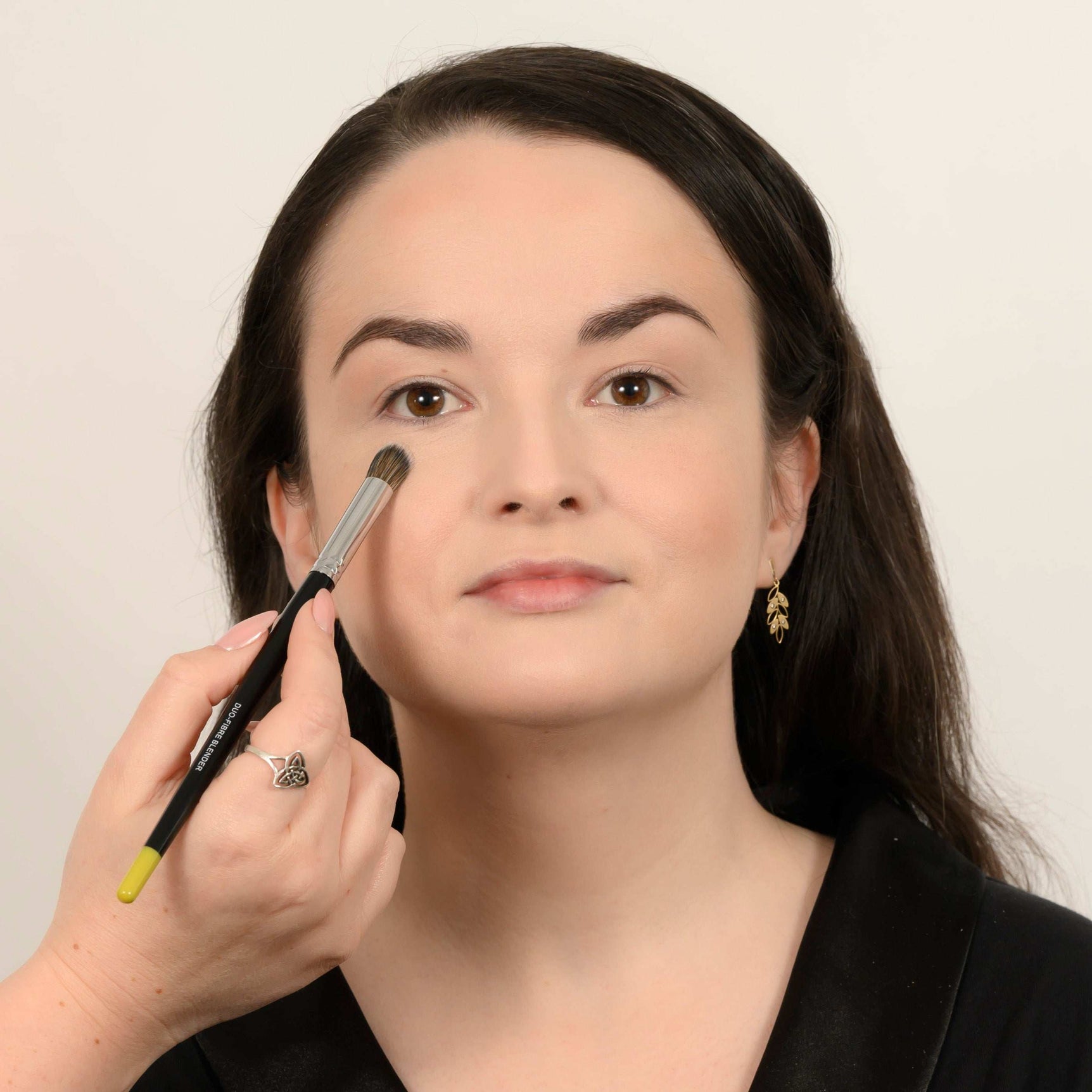 No. 203 - Sculpted Eyeshadow Brush