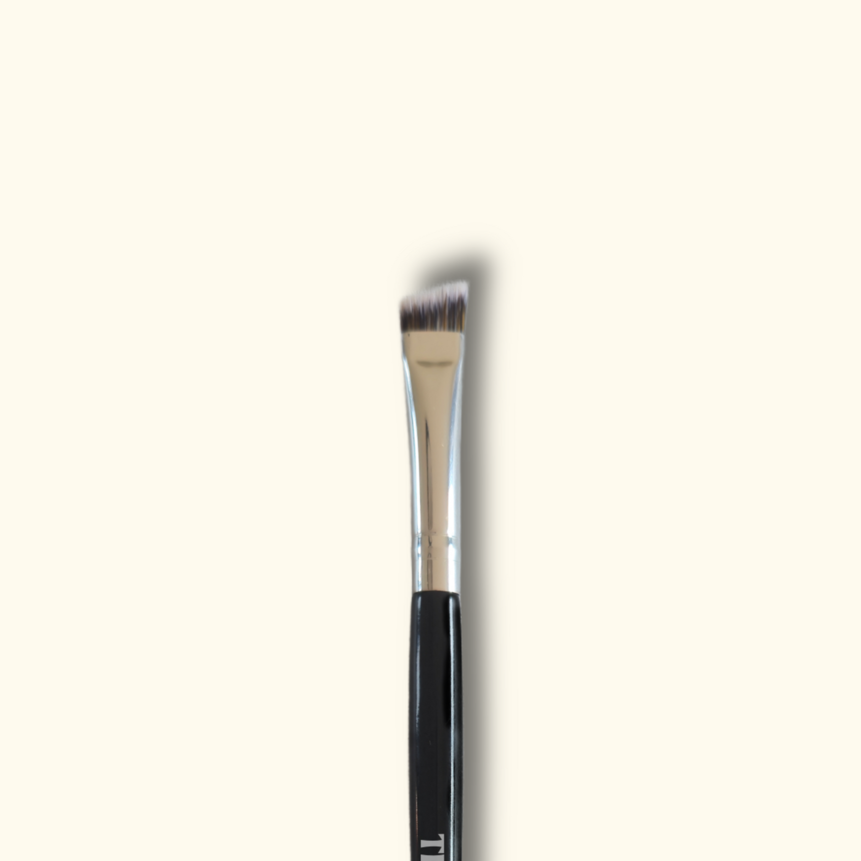 No. 219 - Precision Angled Detail Brush