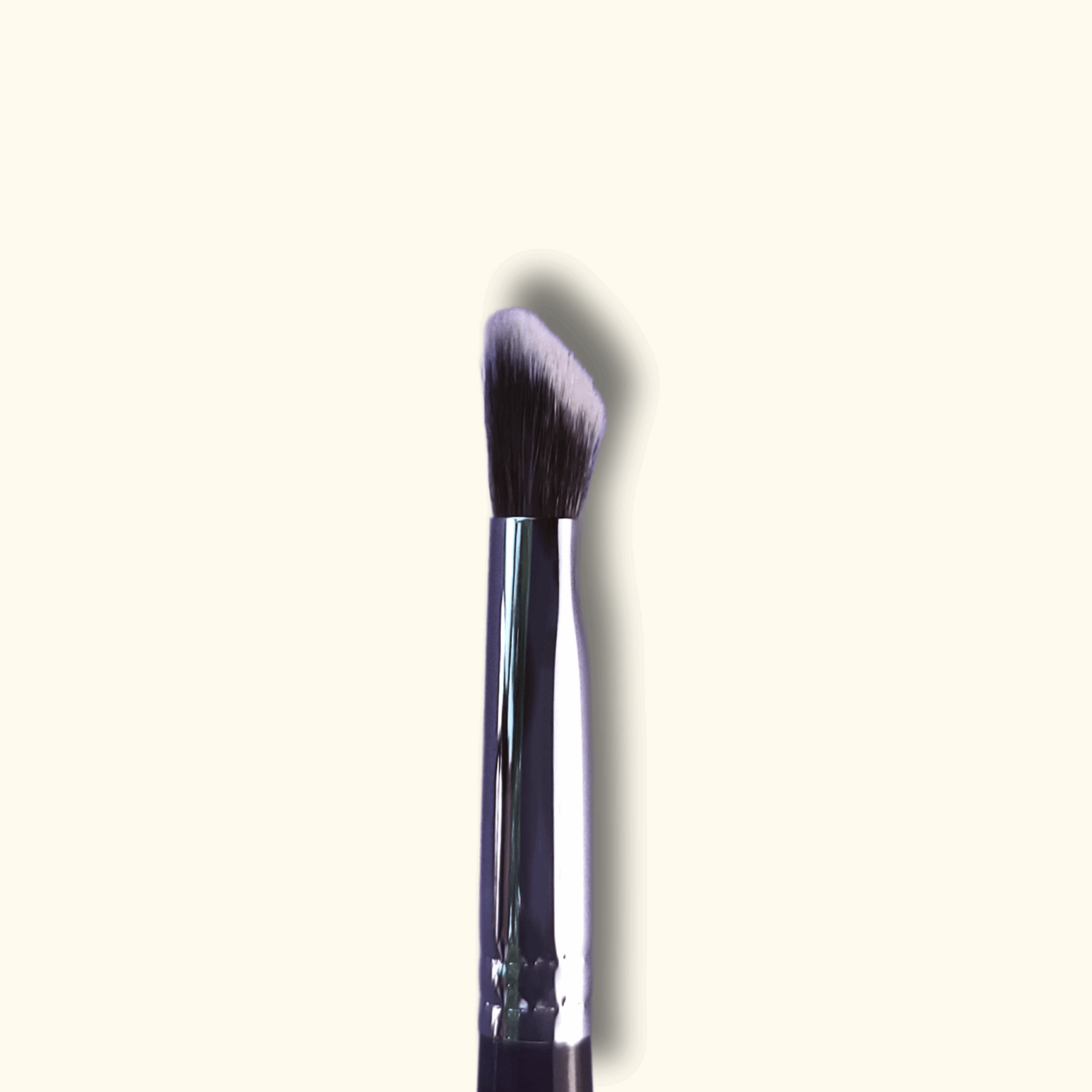 No. 203 - Sculpted Eyeshadow Brush