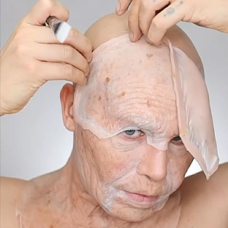 Alexis Stone regularly breaks the internet, and Titanic Brush are their brush of choice!