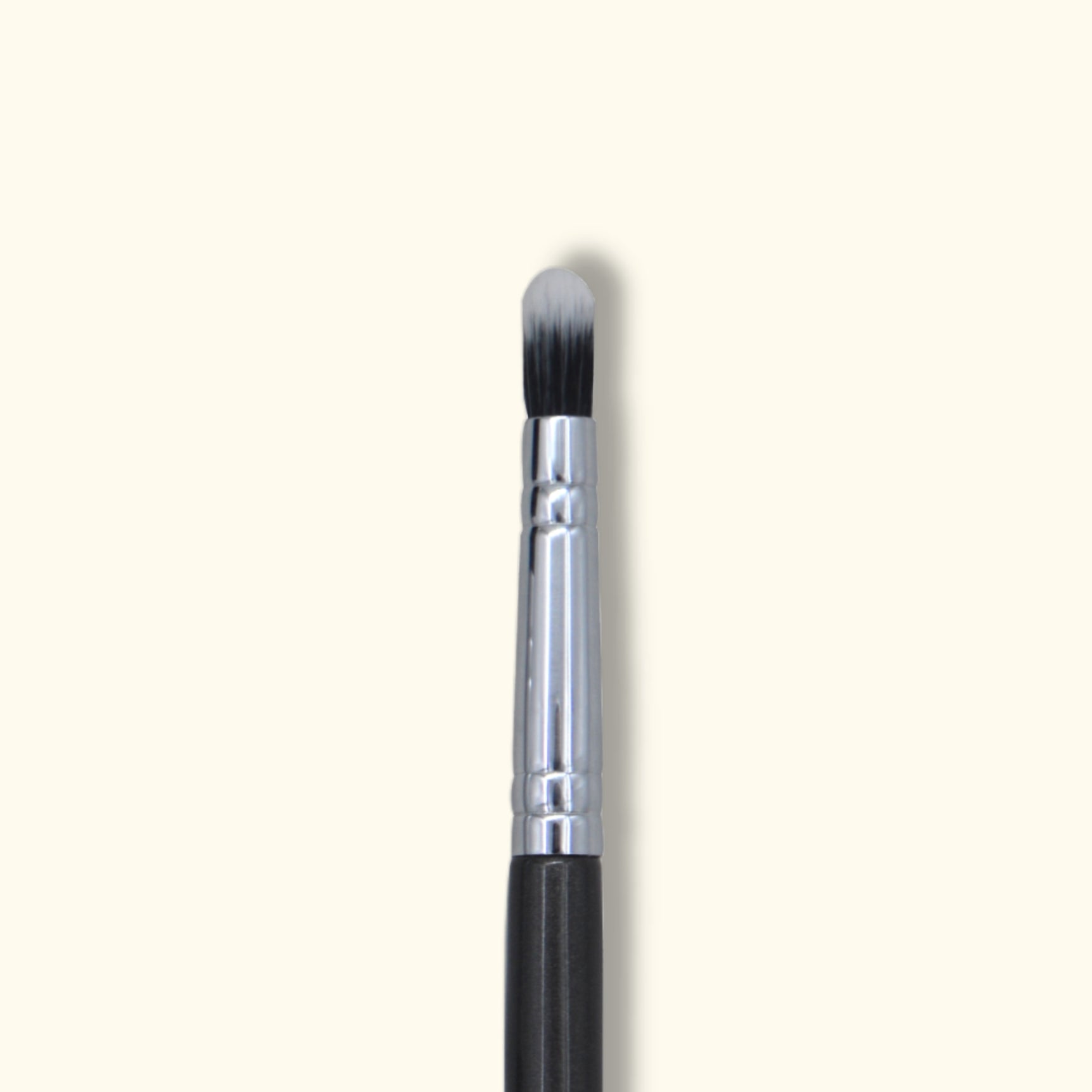 No. 107 - Mini Round Duo-Fibre Stipple Brush