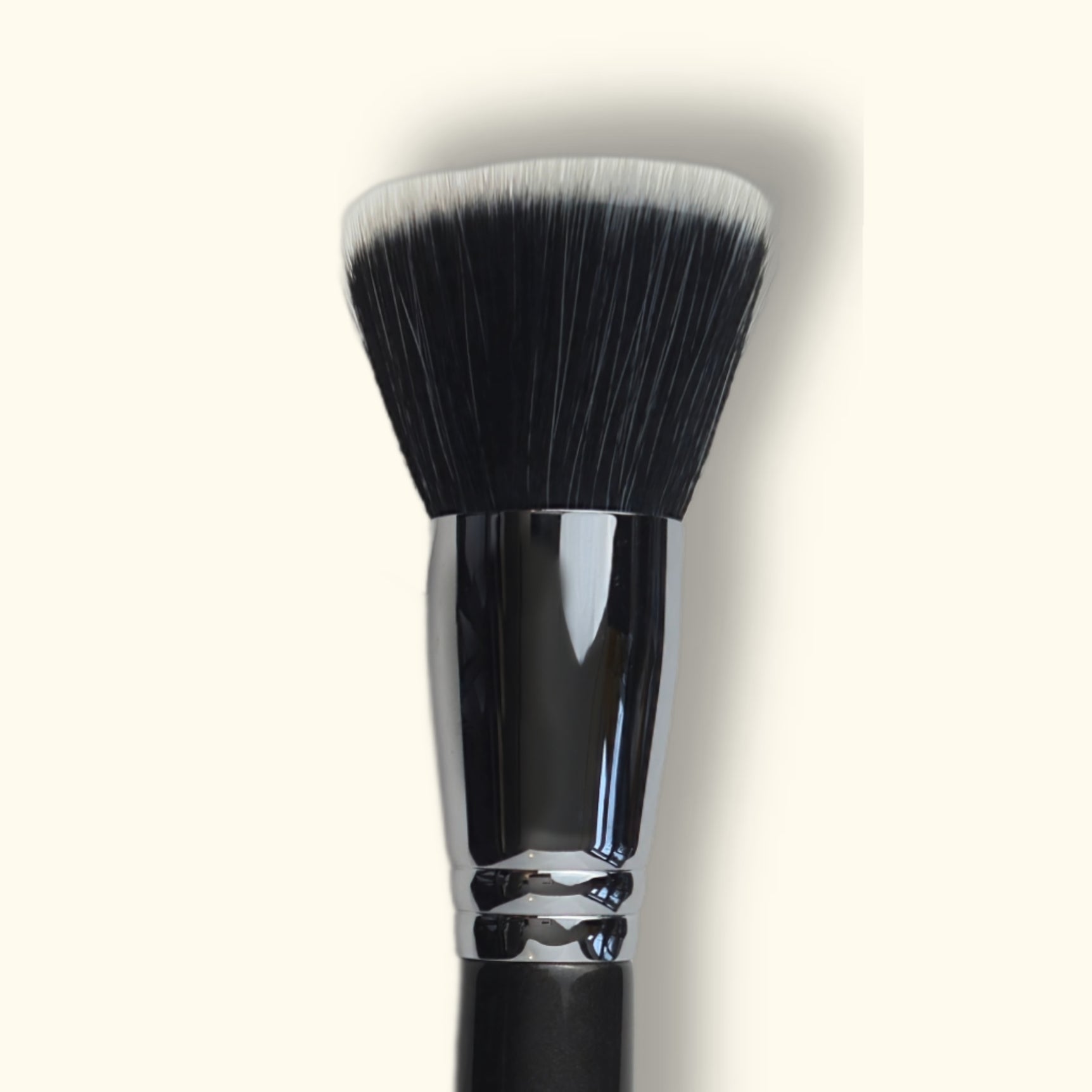 No. 115 - XL Round Duo-Fibre Stipple Brush