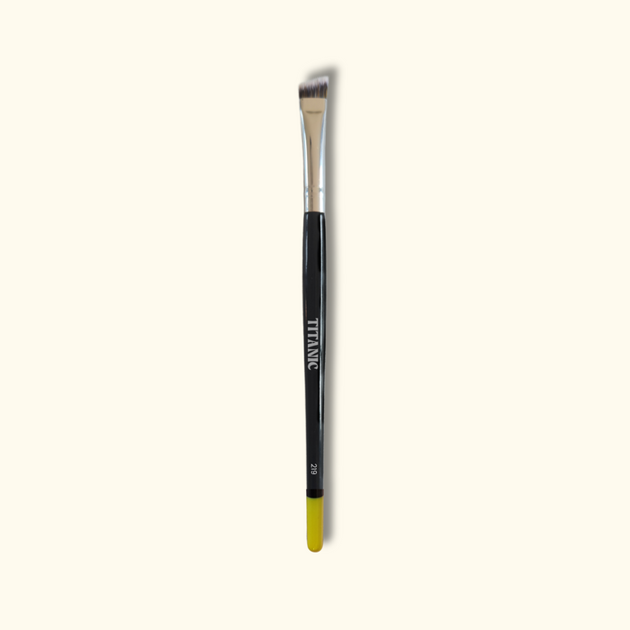 No.219 - Precision Angled Detail Brush