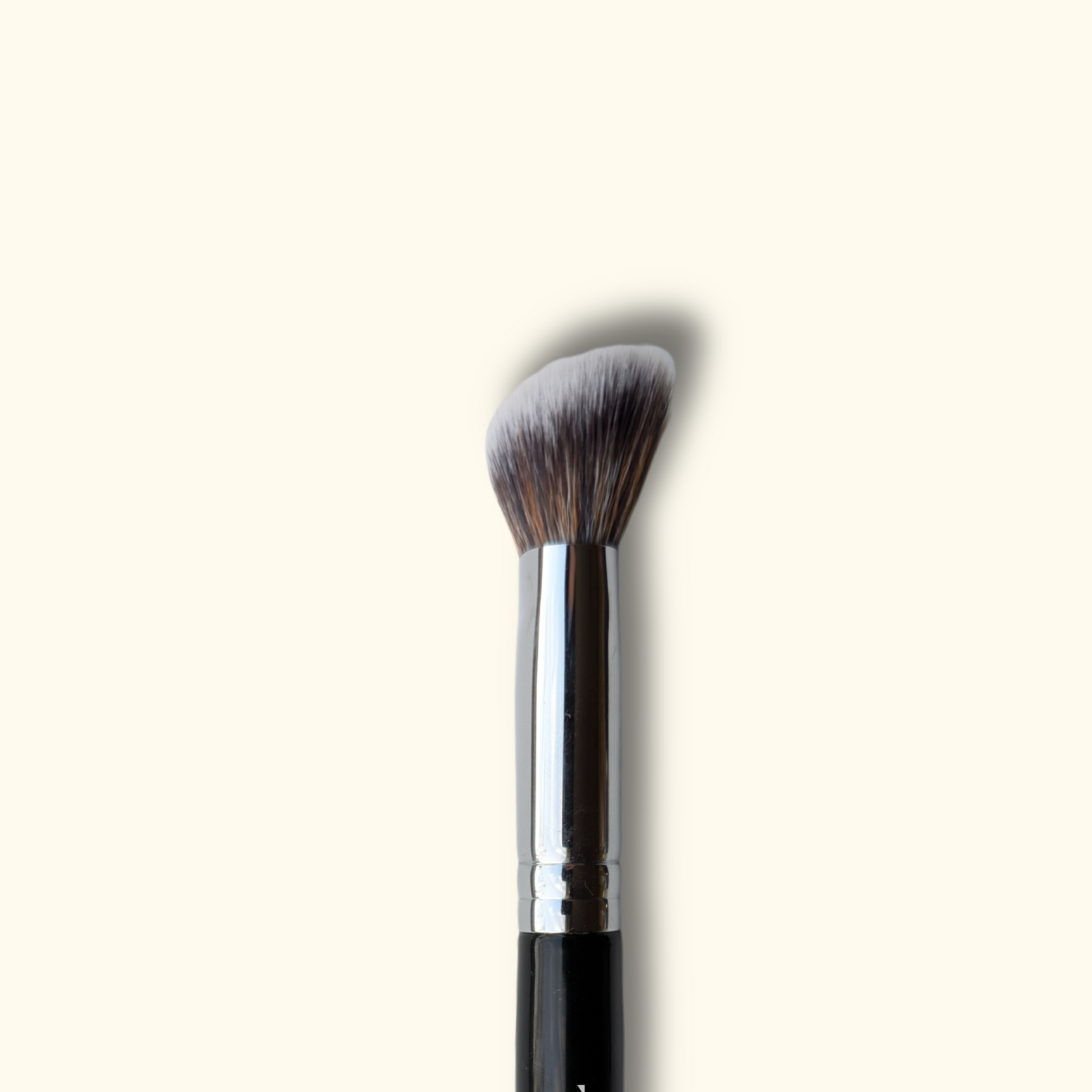 No. 223 - Ultimate Face Blender Brush