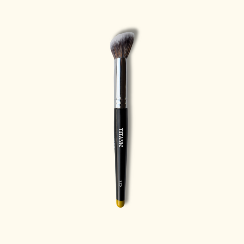 No. 223 - Ultimate Face Blender Brush (Large Kitten Paw)