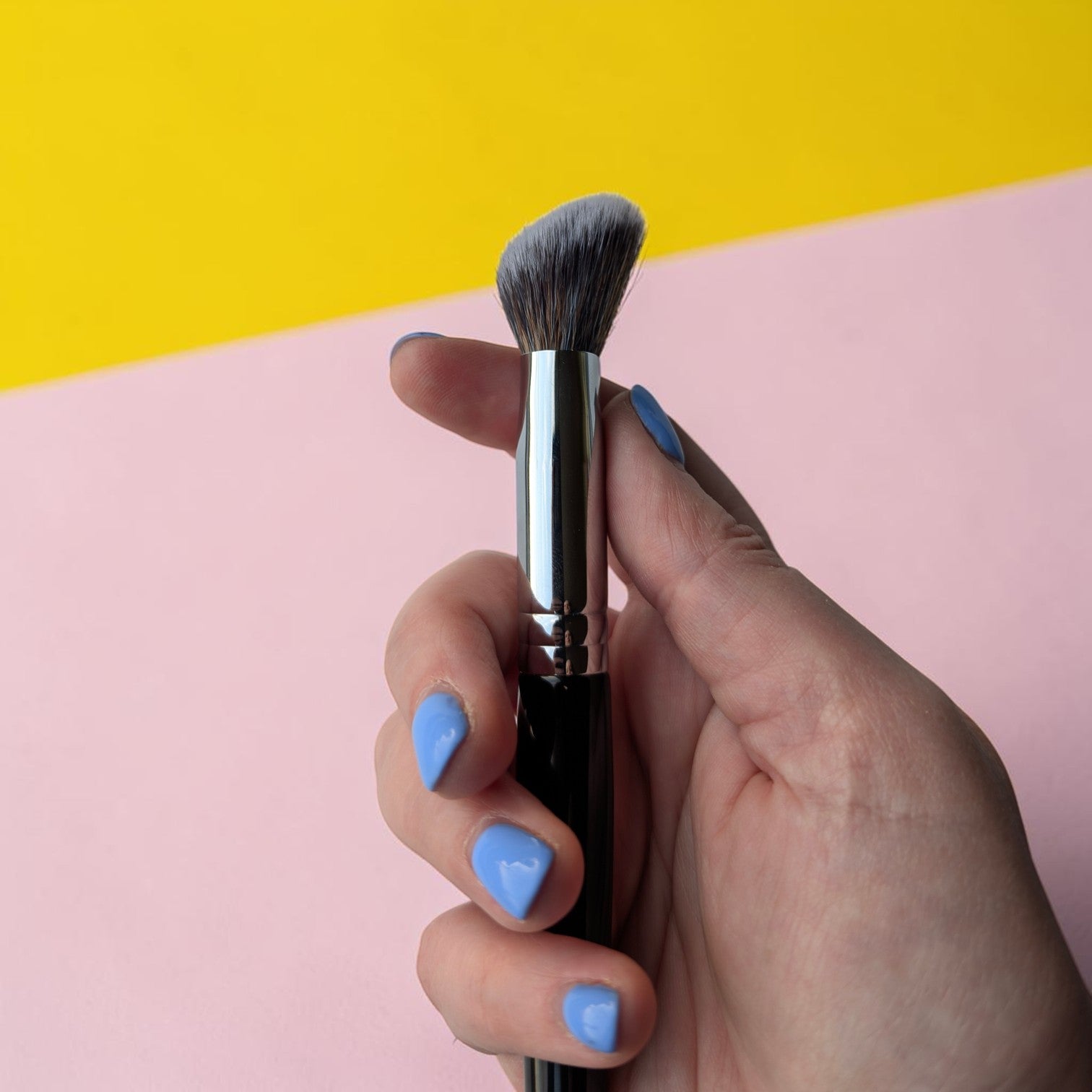 No. 223 - Ultimate Face Blender Brush