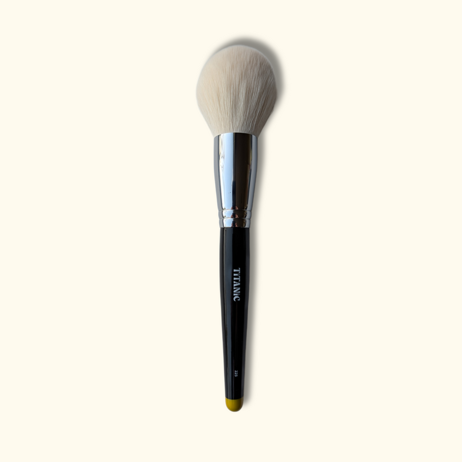 No. 225 - XL Powder Perfector Brush